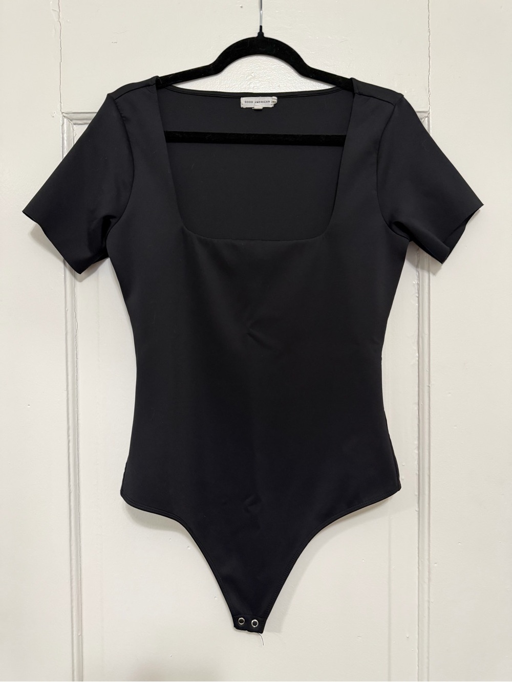 Good American Black Square Neck Short Sleeve Bodysuit - size 3